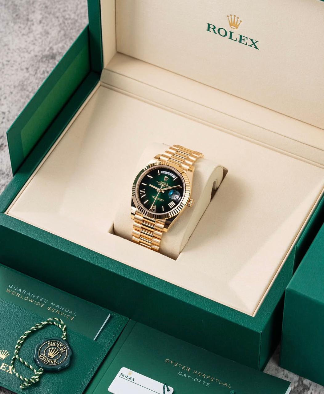 Rolex Day-Date 40 President– Green Roman Dial | 18K Yellow Gold