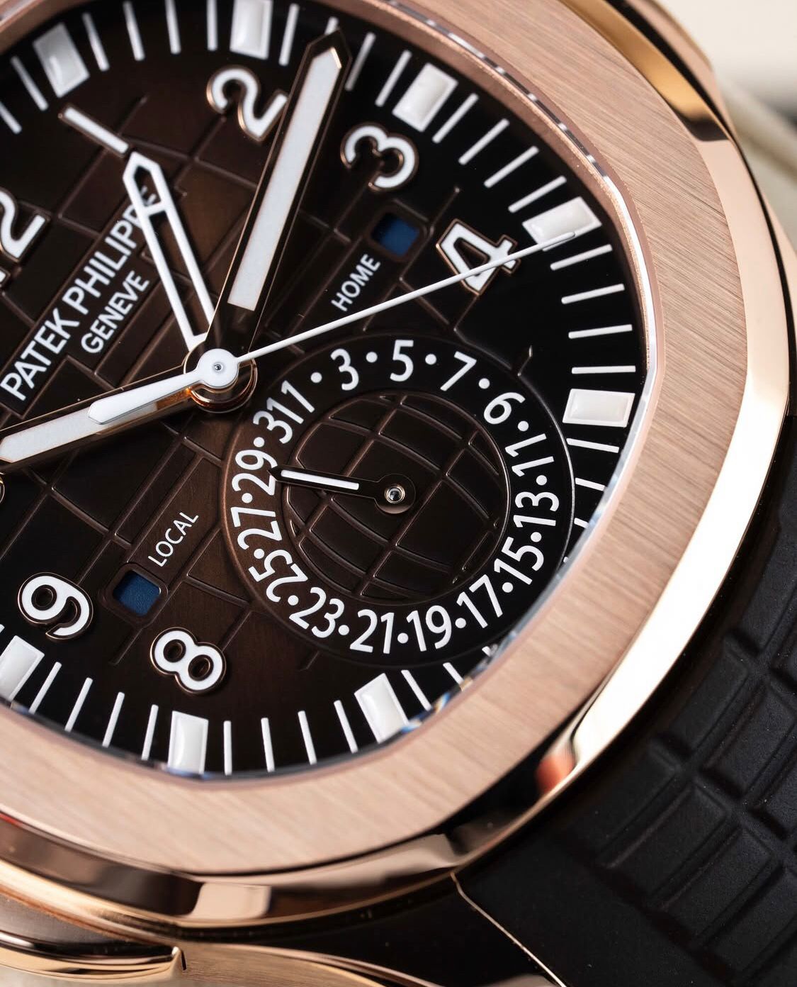Buy Patek Philippe Aquanaut 18kt Rose Gold 5164R-001