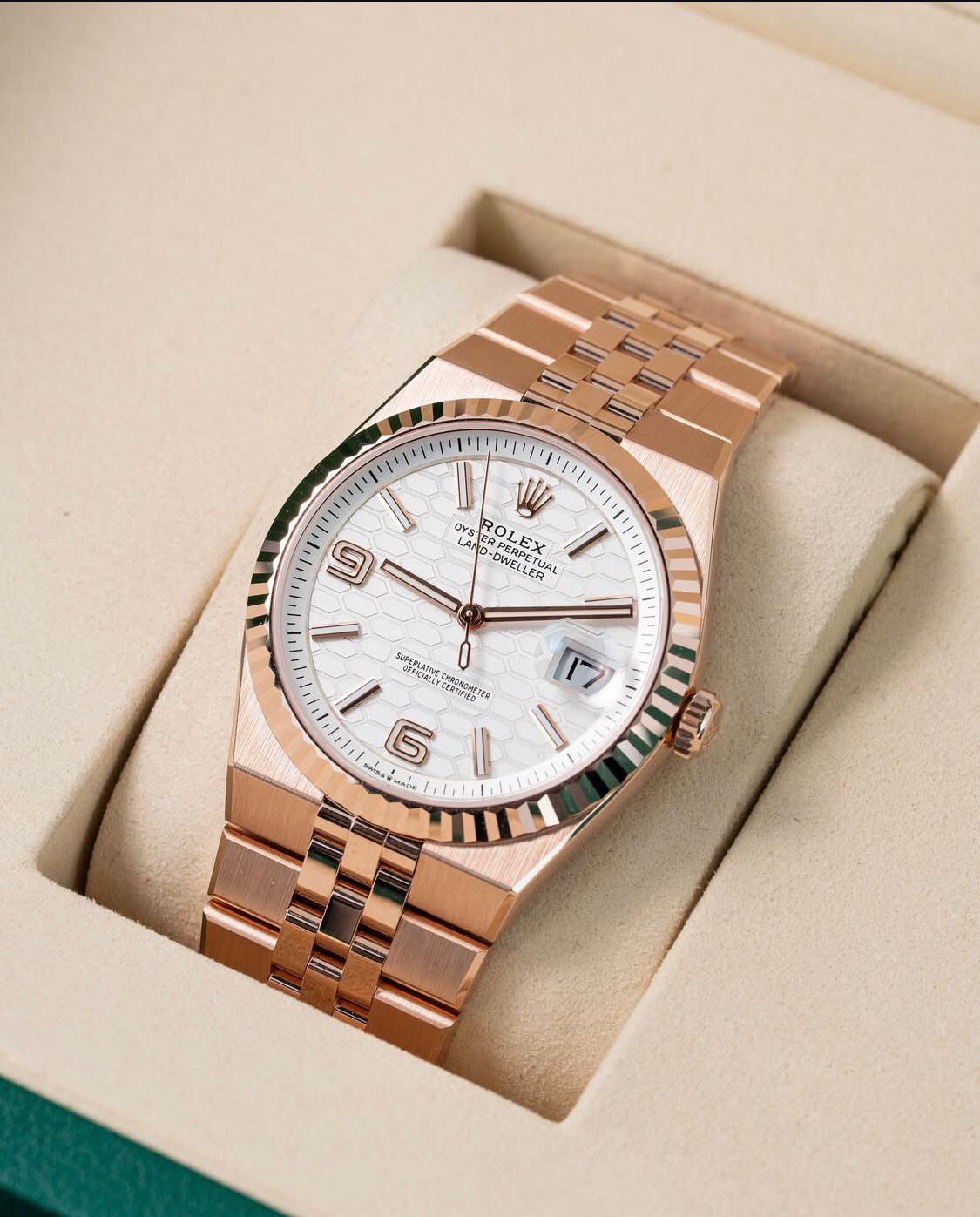 Rolex Land-Dweller 127235 | Rose Gold Flat Jubilee White Dial