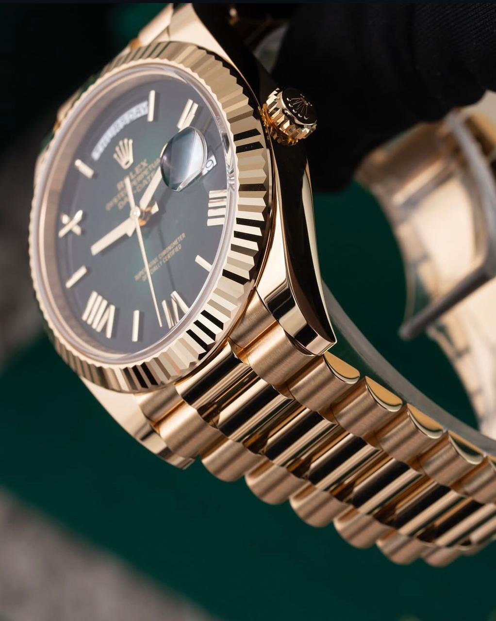 Rolex Day-Date 40 President– Green Roman Dial | 18K Yellow Gold