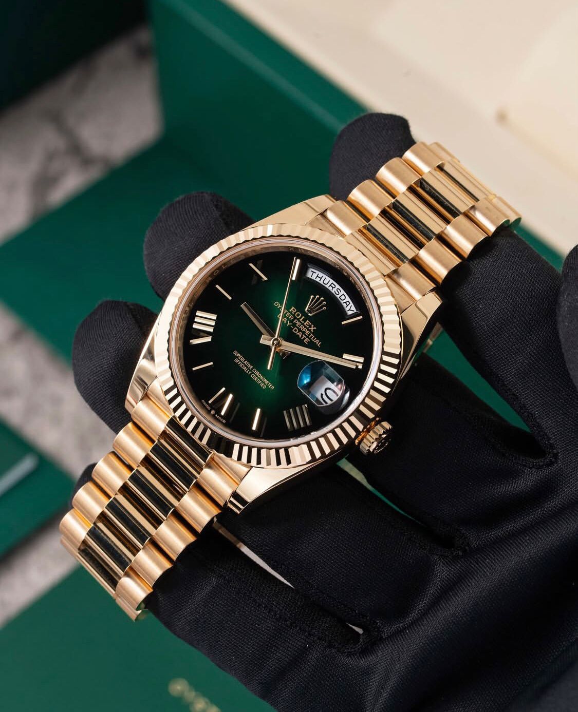 Rolex Day-Date 40 President– Green Roman Dial | 18K Yellow Gold