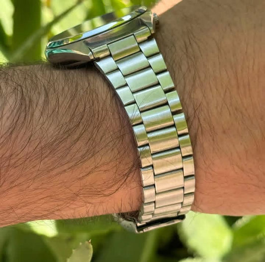 Vintage Seiko 5 Automatic 7009 Salmon Dial 17 Jewel Refurbished WristWatch