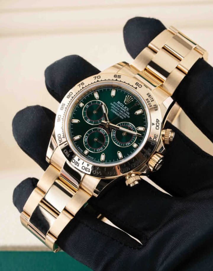 Rolex Cosmograph Daytona Green Dial 18K Yellow Gold Oyster Men's Watch