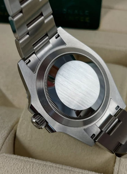 The Rolex Oyster Perpetual Submariner Date in Oystersteel Watch